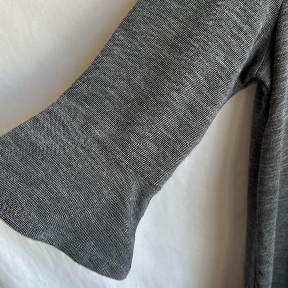 Apt. 9 charcoal gray heather long sleeve high-low top, size S - Picture 6 of 9